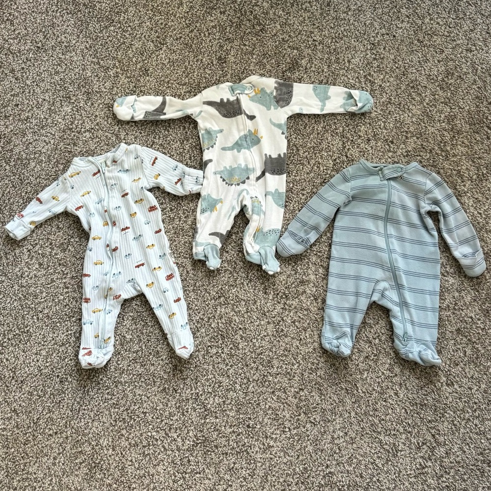 Newborn boys zip up onesie footies Carter’s brand
